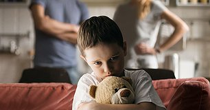 Детские обиды на родителей – причины, последствия, проработка